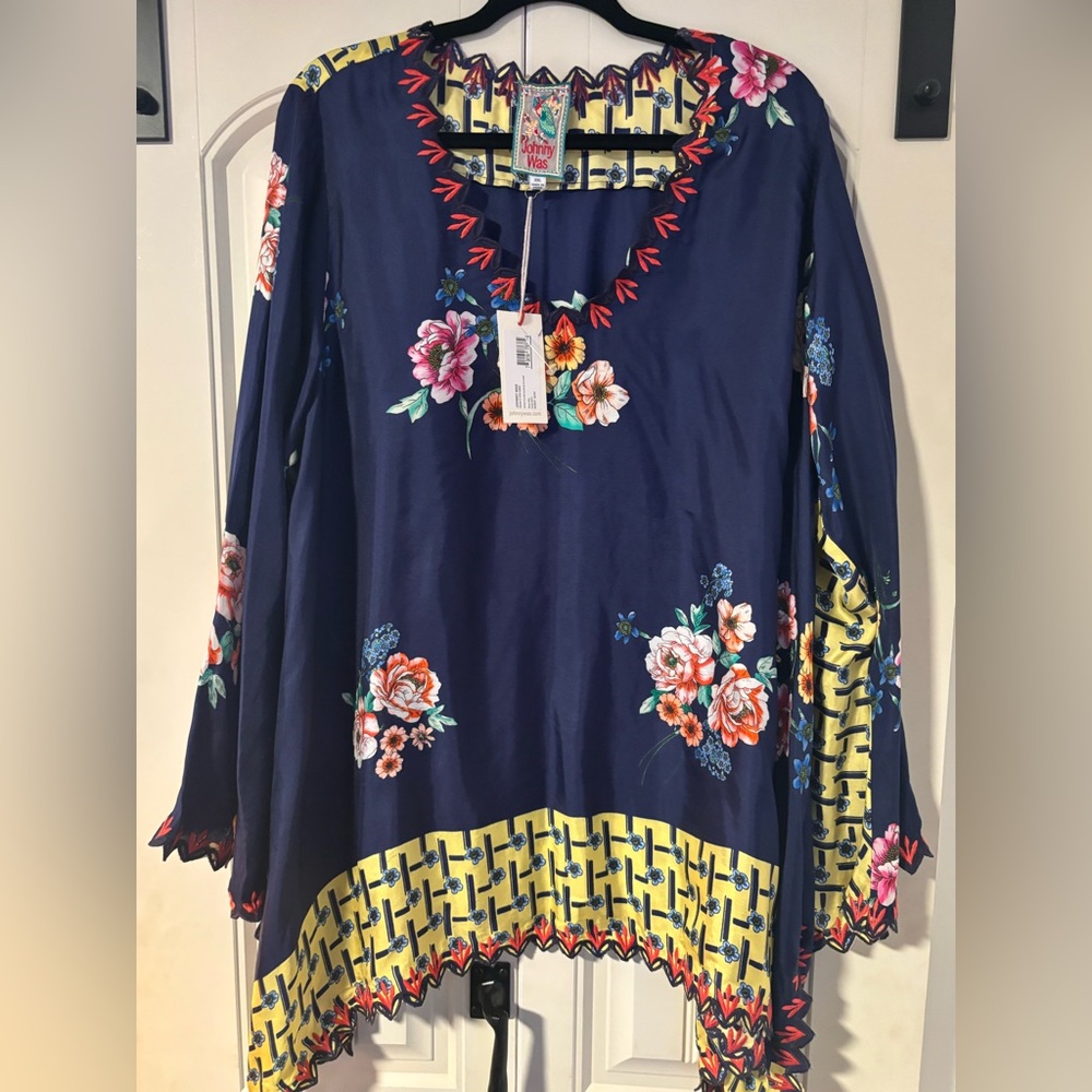 NWT! JOHNNY WAS silk floral blouse 
XXL